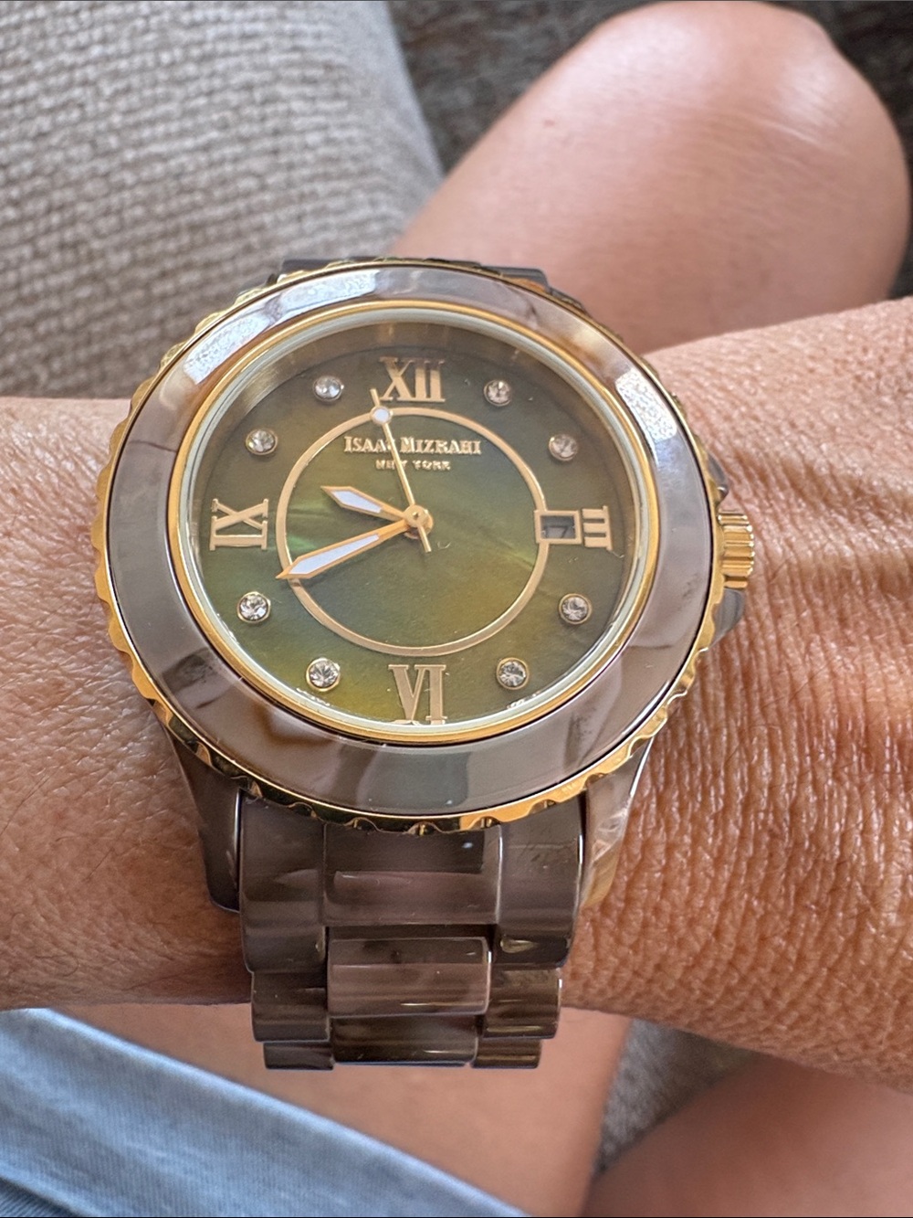 ISAAC MIZRAHI BRAND NEW CERAMIC CAMO WATCH - need’s battery